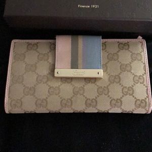 Gucci wallet